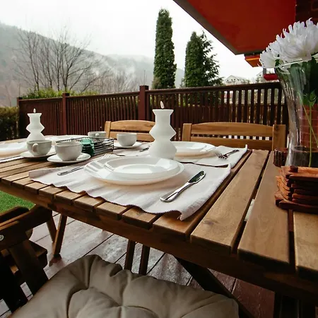 Apartment & Garden With Stunning View *
